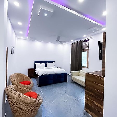 Hotel Js Garden - Near Jaypee Hospital Нойда Екстер'єр фото